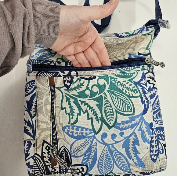 Vera Bradley floral cross body bag - Picture 6 of 12